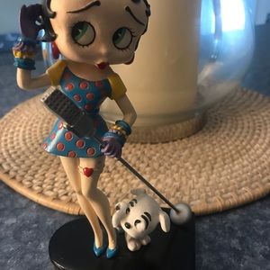 Betty Boop “Betty Sings the Blues” collector figurine
